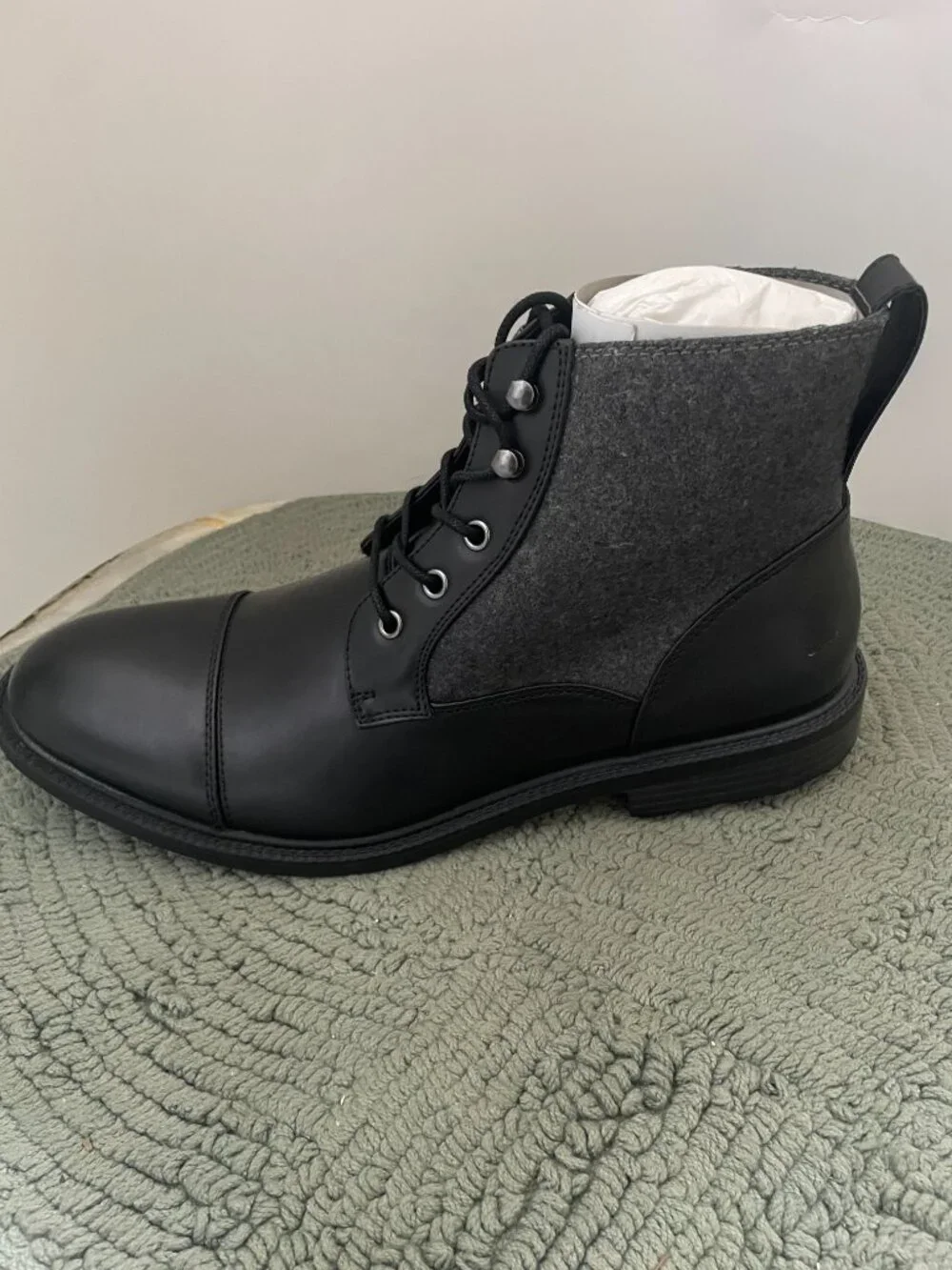 Unlisted by Kenneth Cole kenneth cole
